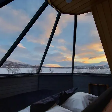Resort Arctic Land Adventure Glass Igloos