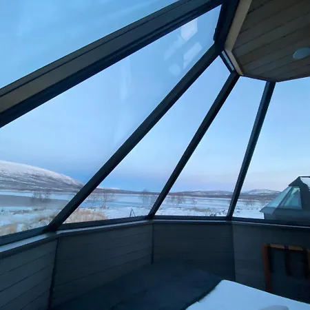 Arctic Land Adventure Glass Igloos Resort Kilpisjärvi