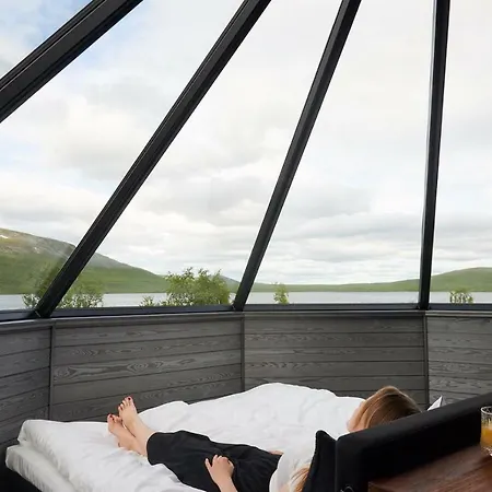Arctic Land Adventure Glass Igloos * Kilpisjärvi
