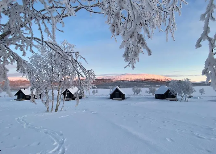 Arctic Land Adventure Glass Igloos אתר נופש קילפיסיארבי