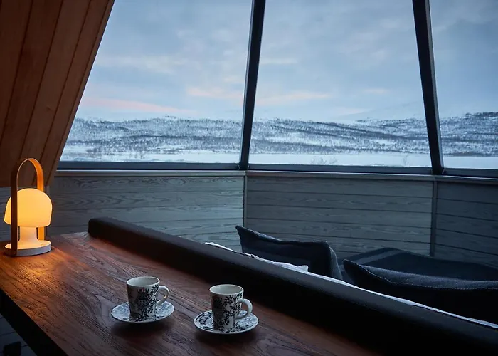 Arctic Land Adventure Glass Igloos * קילפיסיארבי