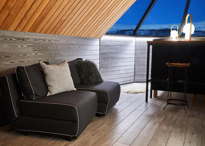 Arctic Land Adventure Glass Igloos *