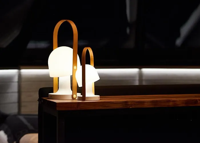 אתר נופש Arctic Land Adventure Glass Igloos *